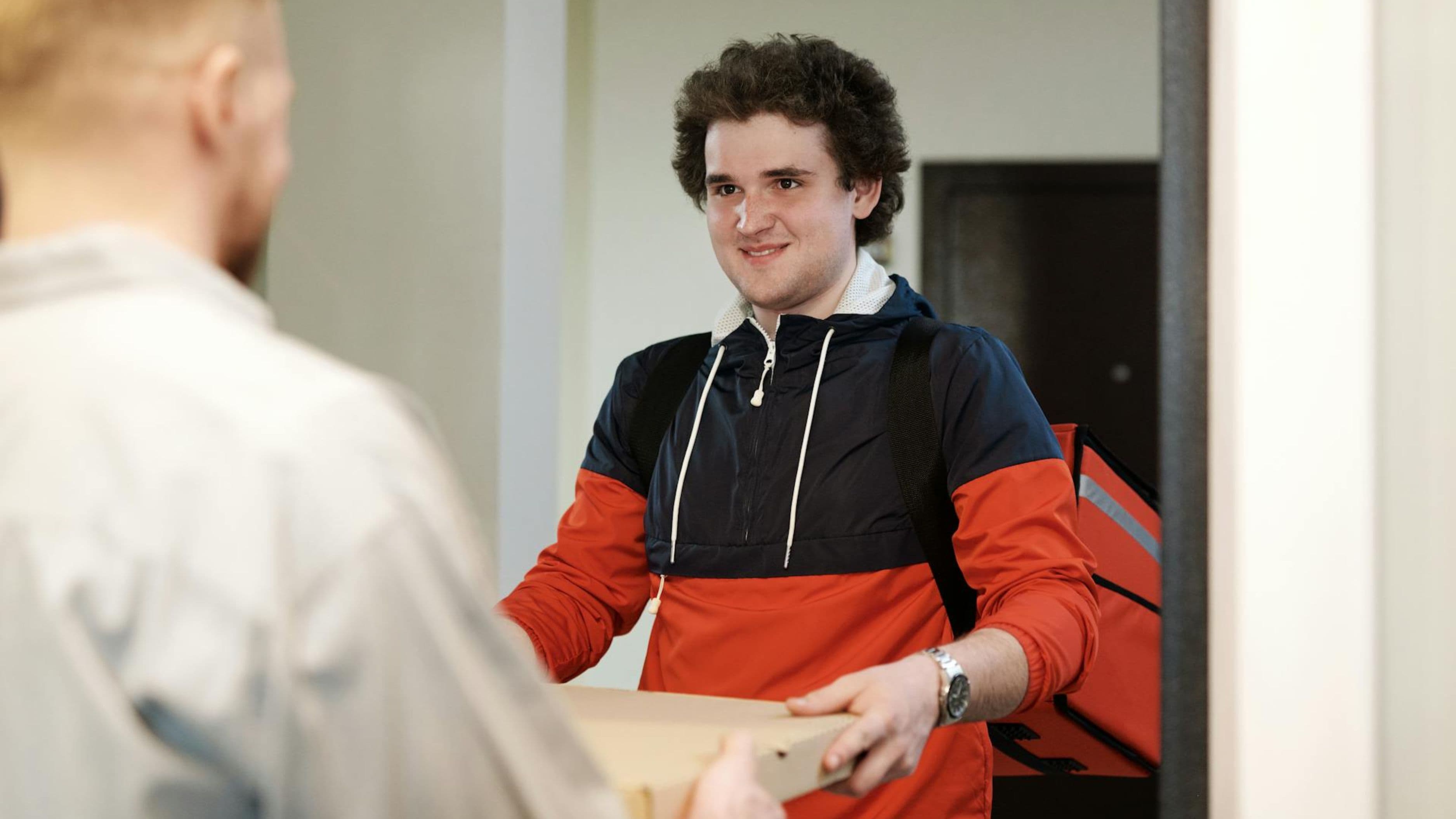 Are Meal Delivery Services Cheaper Than Eating Out? the Math Nobody Shows You